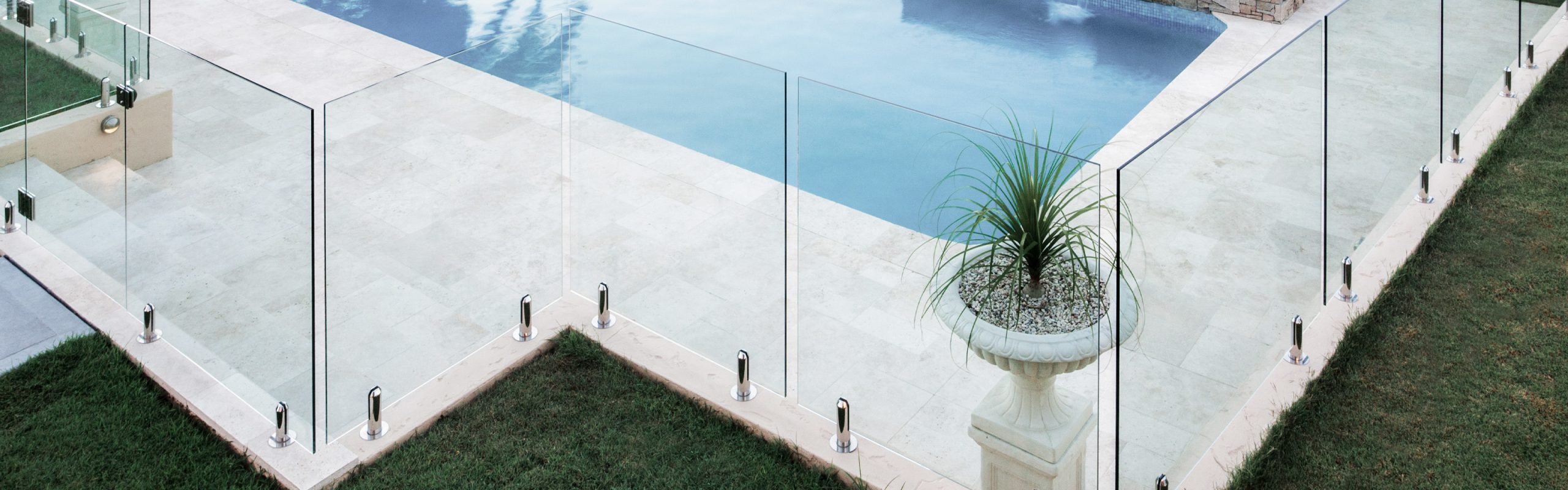 Glass Pool Fence Railing